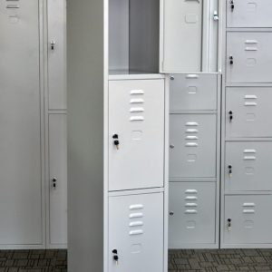 3 Tiers Metal Steel Locker Internal Compartment
